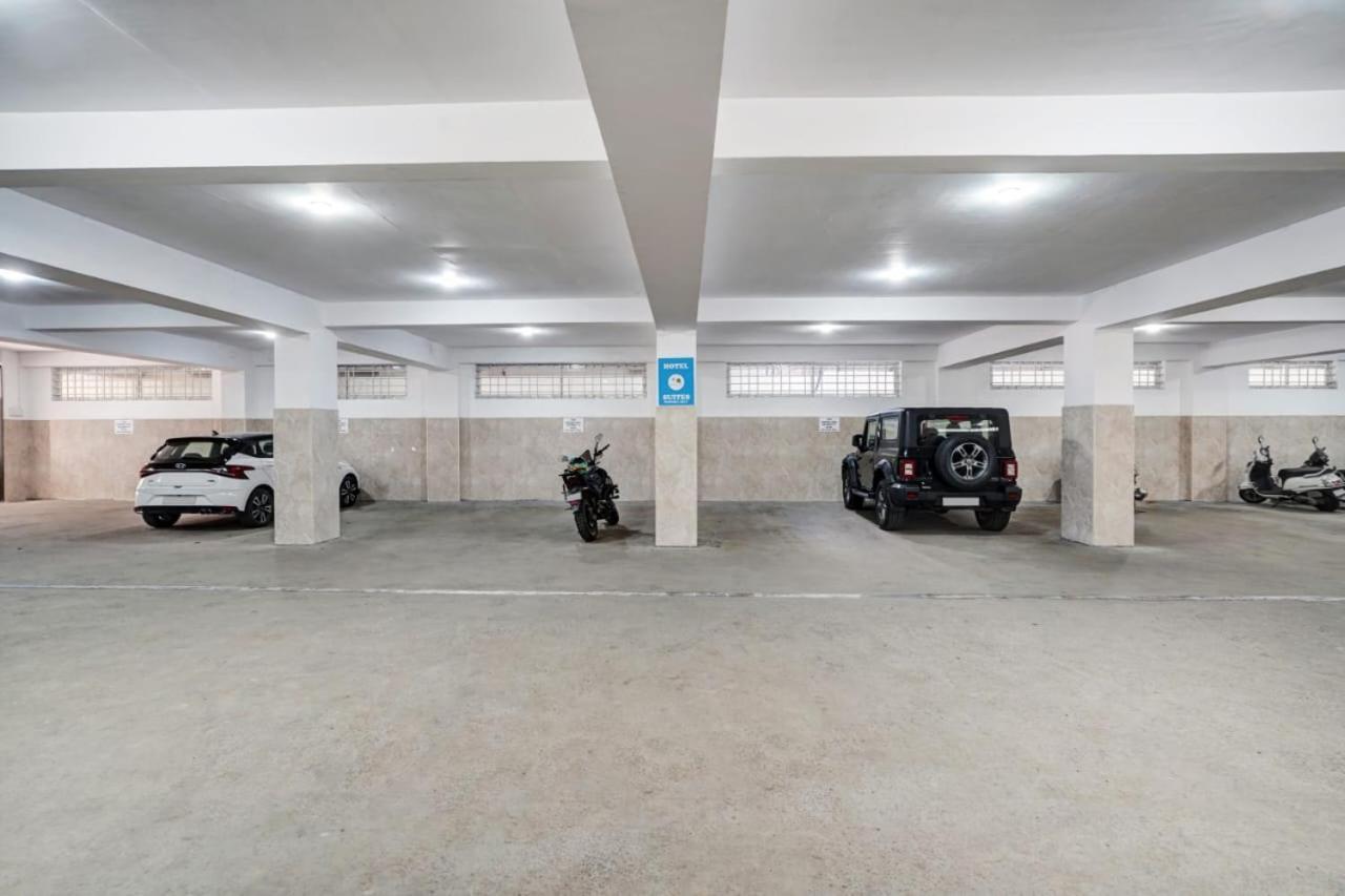 Hotel Sky Blue And Suites บังกาลอร์ ภายนอก รูปภาพ