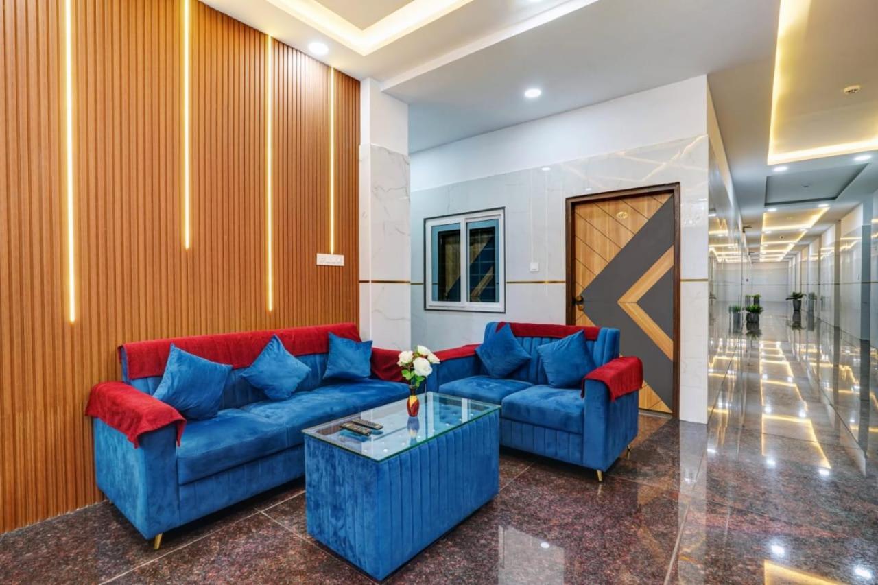 Hotel Sky Blue And Suites บังกาลอร์ ภายนอก รูปภาพ